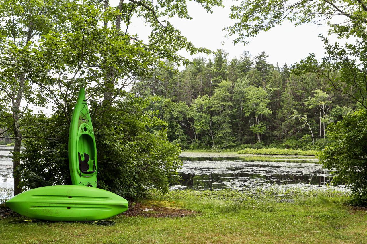 Tuxbury Pond Camping Resort Tiny House Henry South Hampton Exterior photo